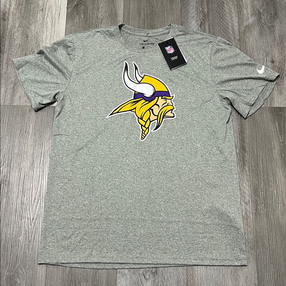 Nike NFL Vikings Men’s short sleeve Tee/ size L / NWT